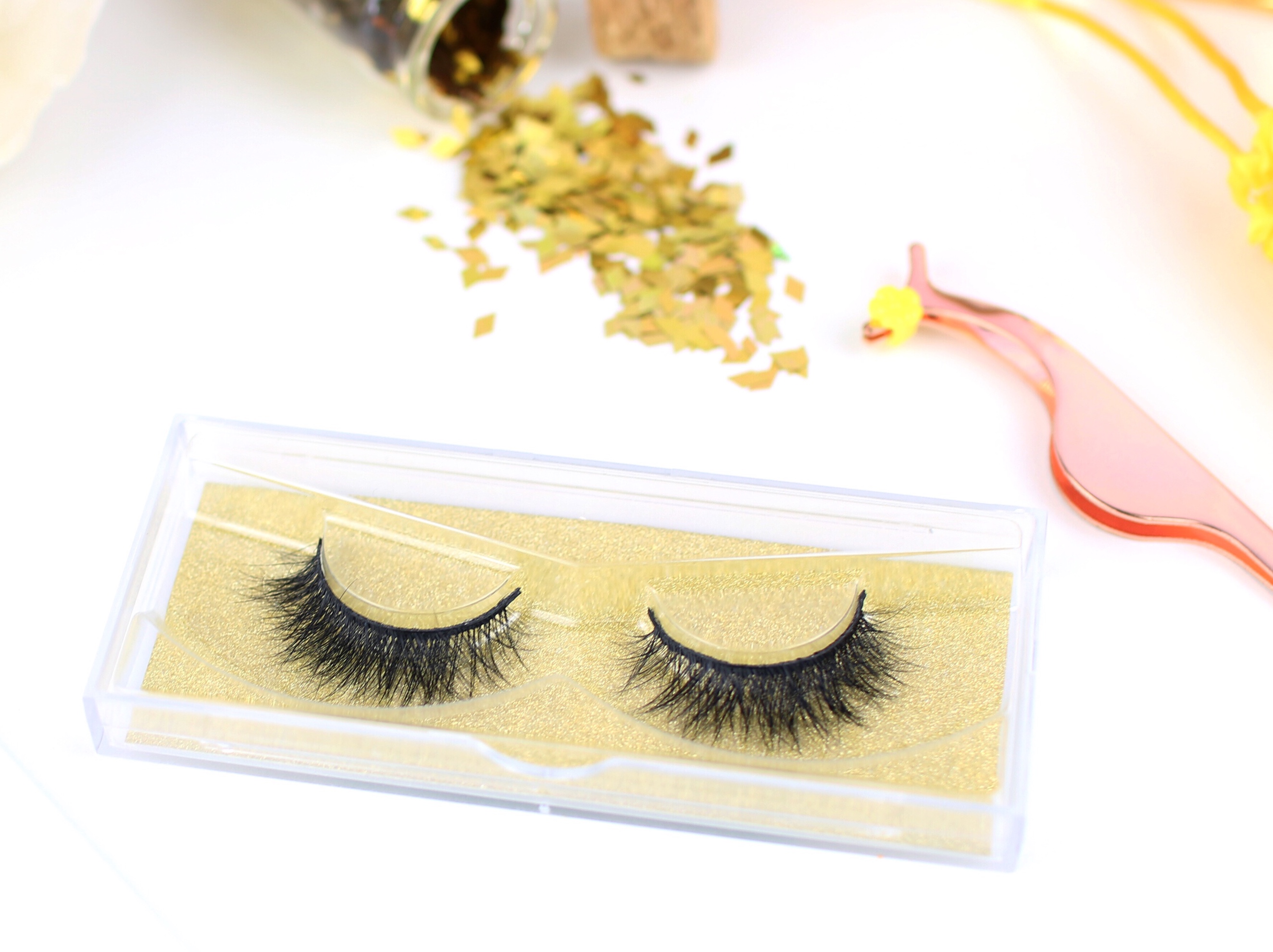 Private Label Mink Lashes – Private Label Extensions Review! graphic